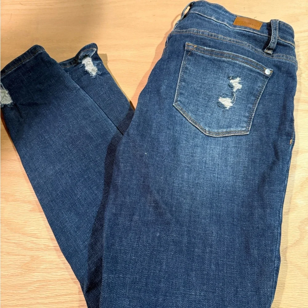 Judy Blue Distressed Dark‎ Blue Skinny Jeans